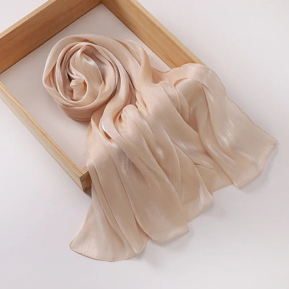 Hijab en Soie Médine Brillant – Satiné Élégant | Nura Chic - nura-chic
