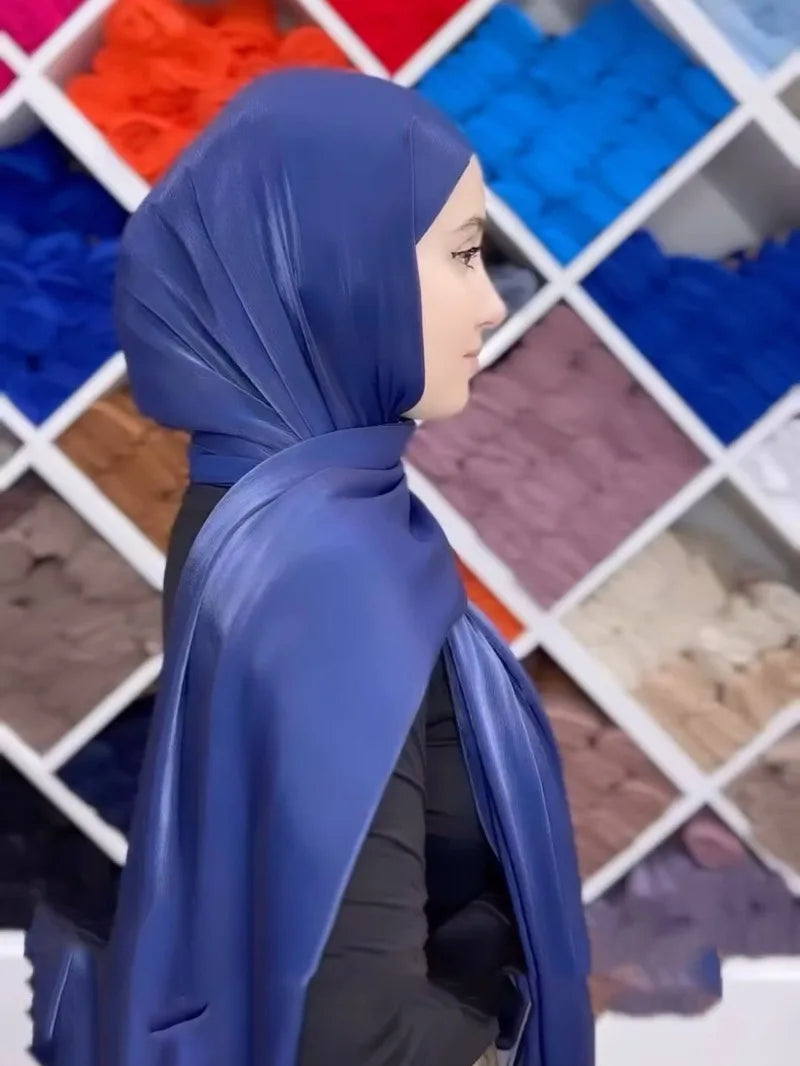 Hijab en Soie Médine Brillant – Satiné Élégant | Nura Chic - nura-chic